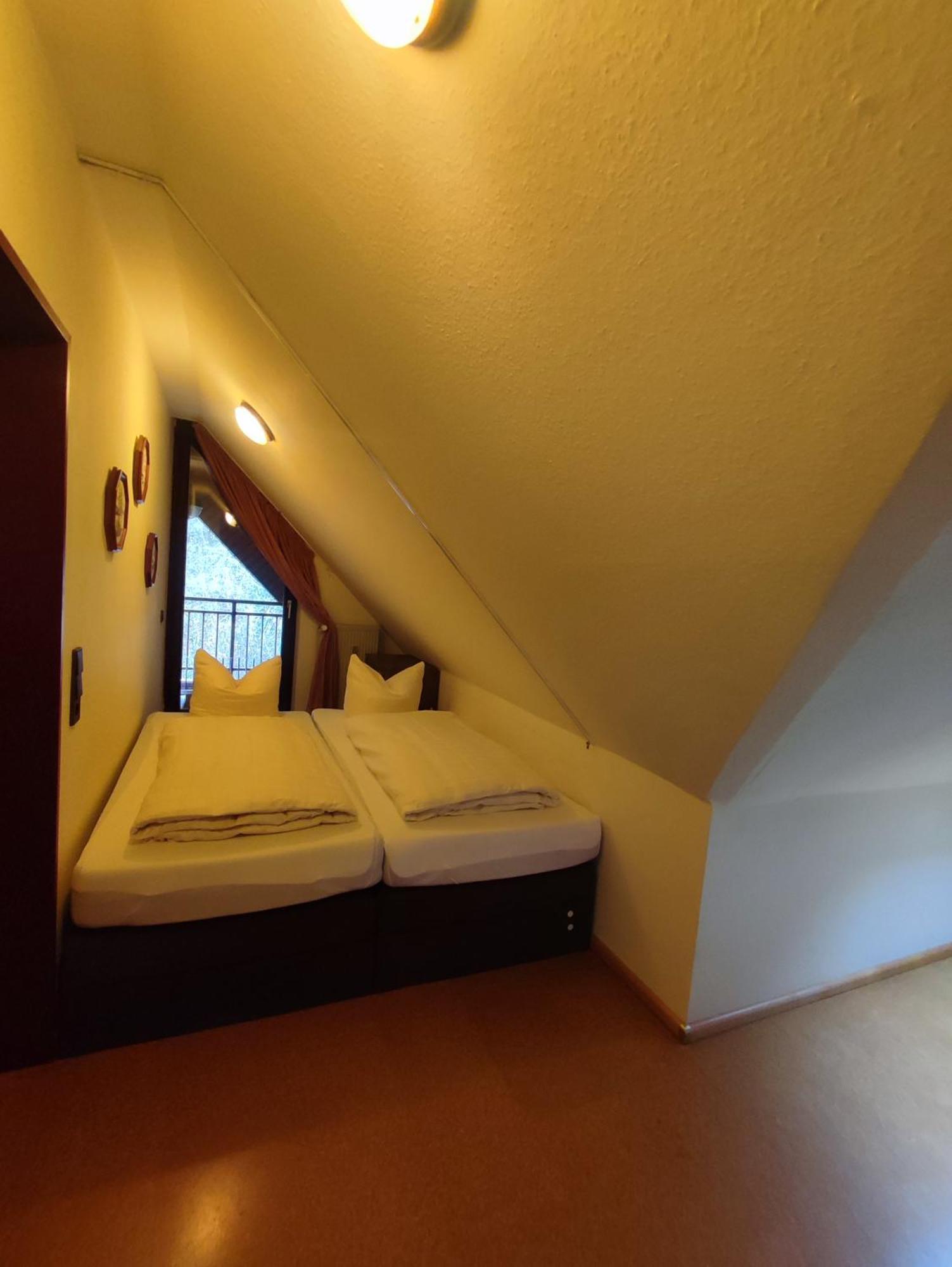 Panorama Oase Ferienwohnung Mit Blick Auf Mosel Und Reichsburg Cochem Luaran gambar