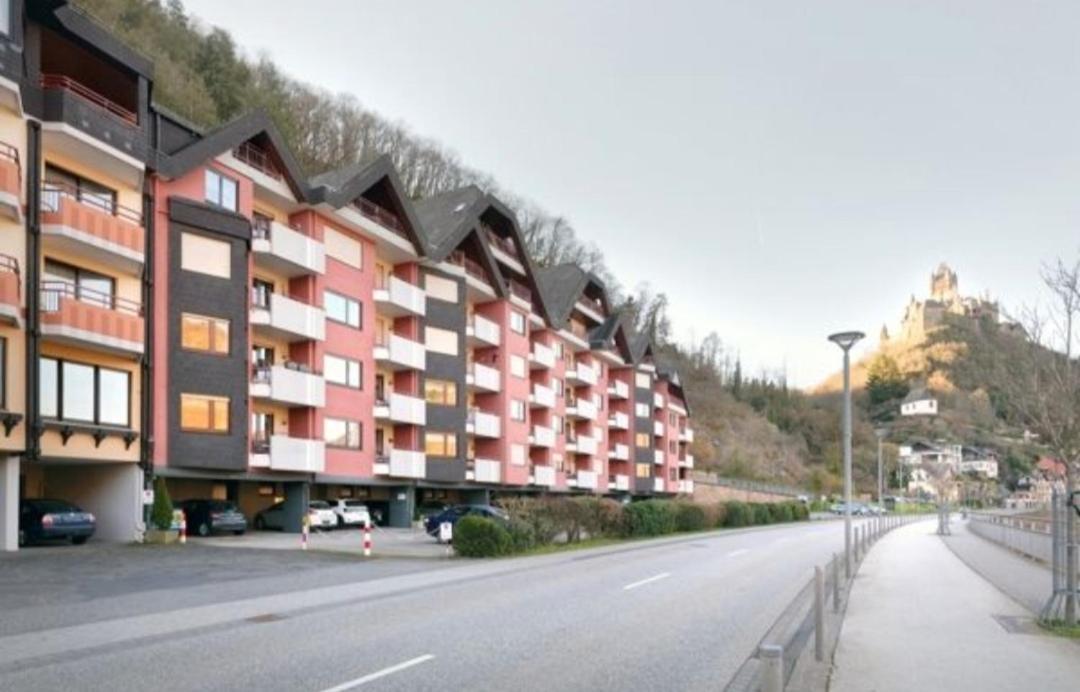 Panorama Oase Ferienwohnung Mit Blick Auf Mosel Und Reichsburg Cochem Luaran gambar