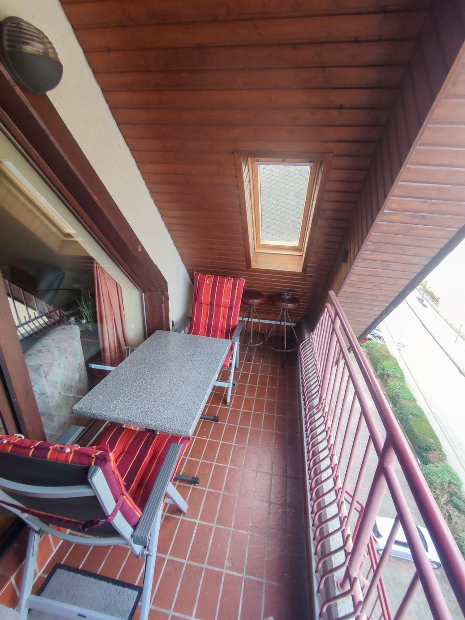Panorama Oase Ferienwohnung Mit Blick Auf Mosel Und Reichsburg Cochem Luaran gambar
